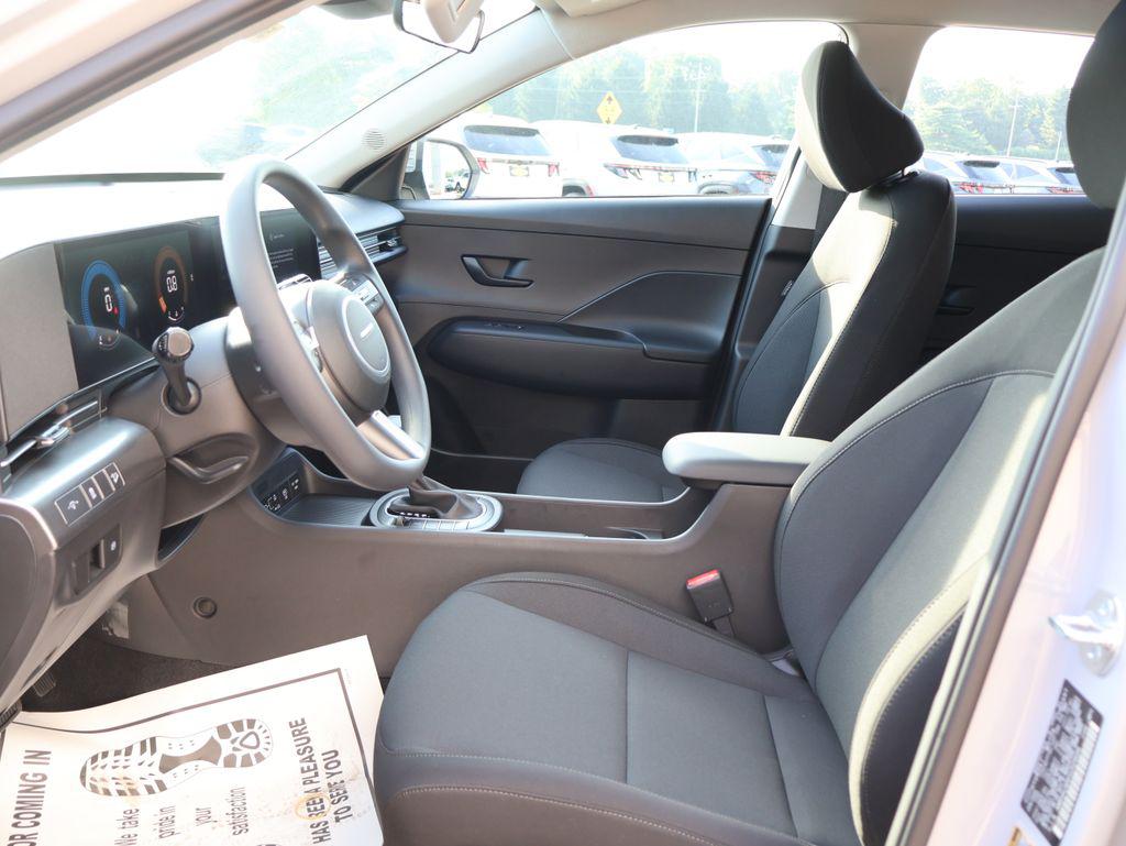 New 2027 Cyber Gray Metallic Hyundai SE AWD image 22