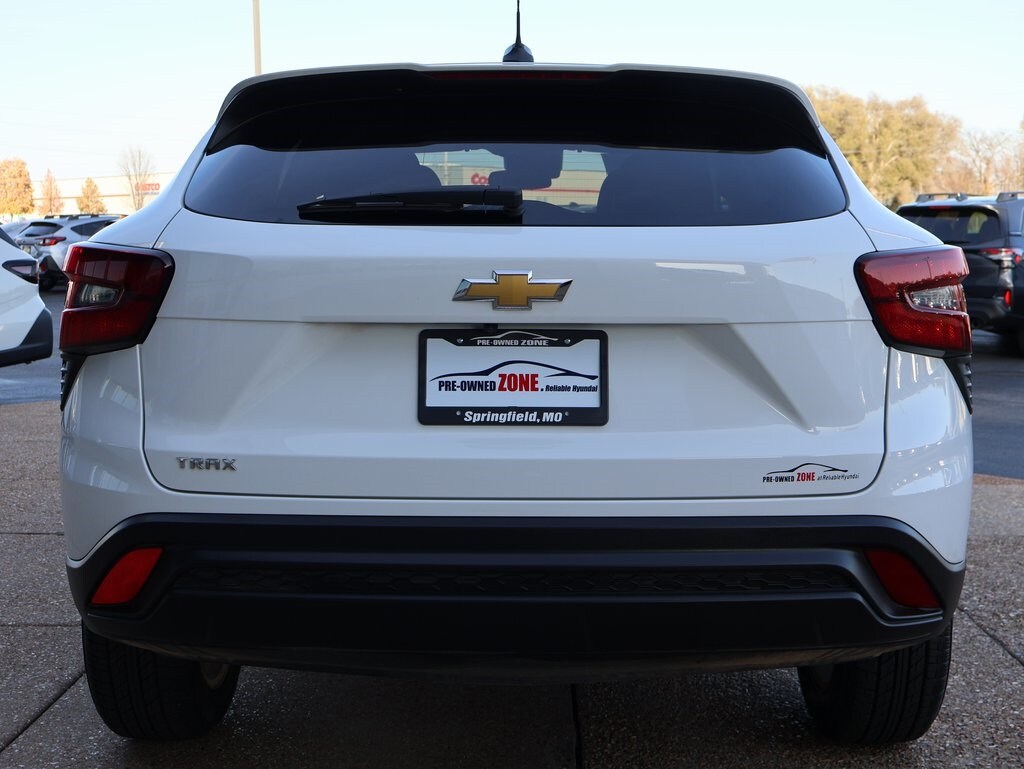 Used 2025 Chevrolet Trax LS SUV