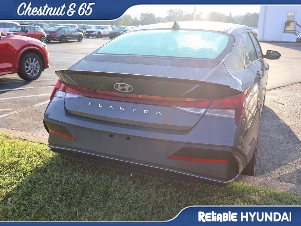 2025 Hyundai Elantra SEL - Photo 20