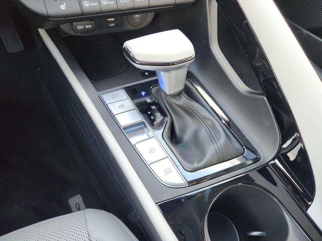 2026 Hyundai Elantra Limited - Photo 19