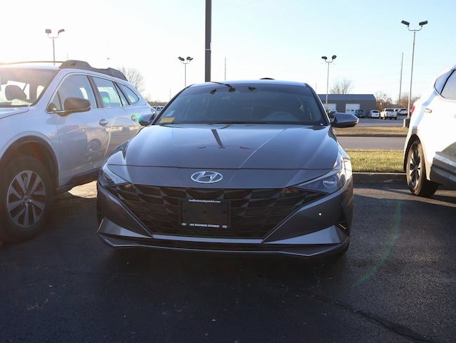 2023 Hyundai Elantra SEL Sedan