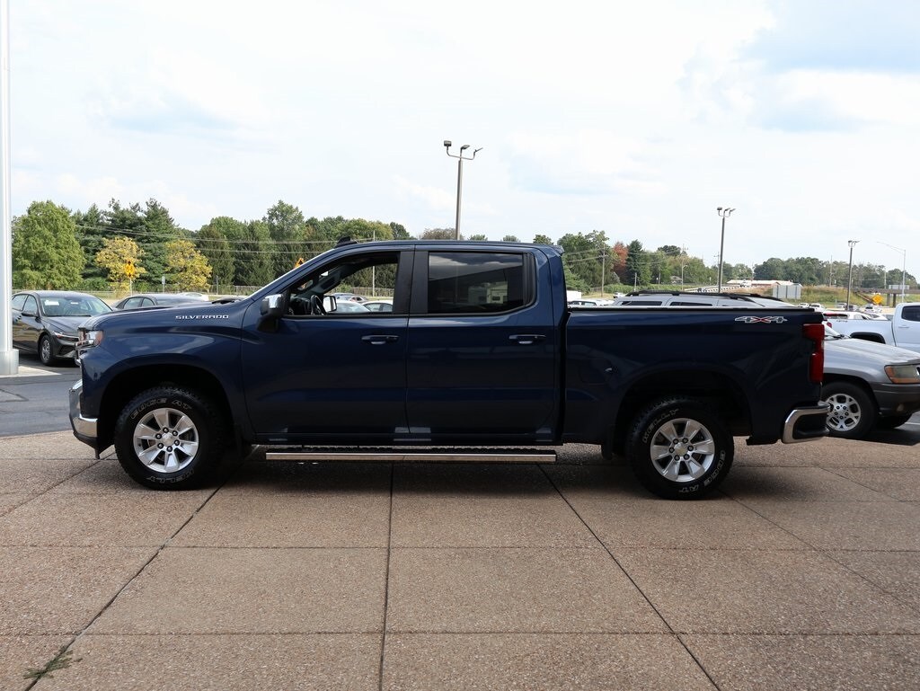 Used 2019 Chevrolet Silverado 1500 LT with VIN 1GCUYDED2KZ150008 for sale in Springfield, MO