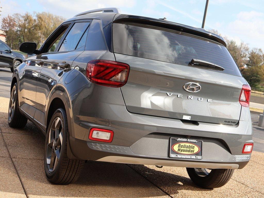 New 2026 Hyundai Venue SEL SUV