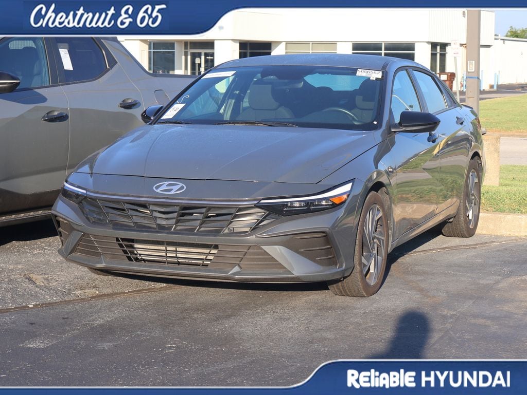 2025 Hyundai Elantra SEL - Photo 10