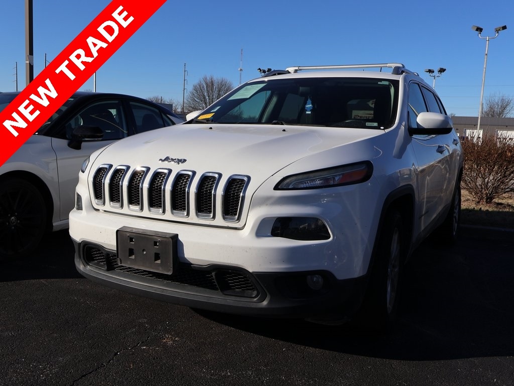 Used 2016 Jeep Cherokee Latitude FWD SUV