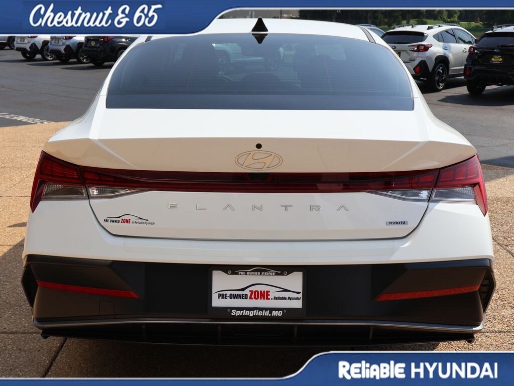 Used 2025 Hyundai Elantra Hybrid Limited Sedan