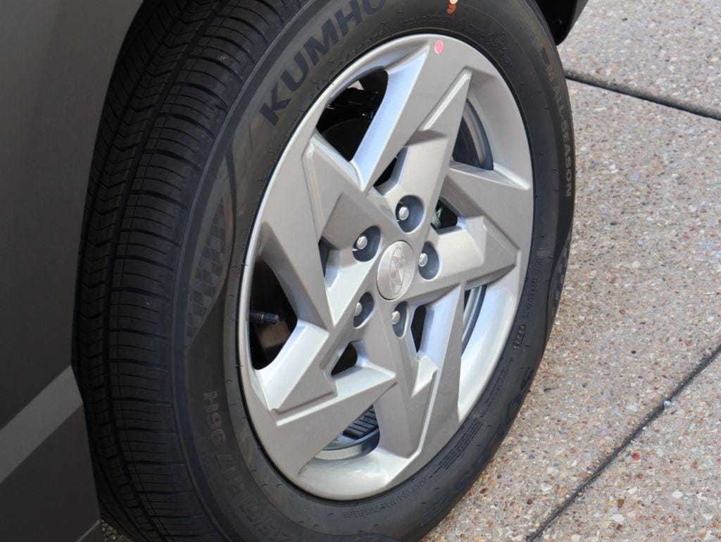 New 2027 Cyber Gray Metallic Hyundai SE AWD image 39