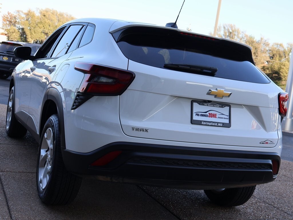Used 2025 Chevrolet Trax LS SUV