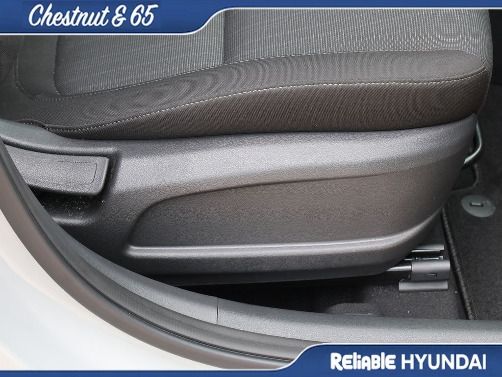 2023 Hyundai Kona SEL - Photo 11