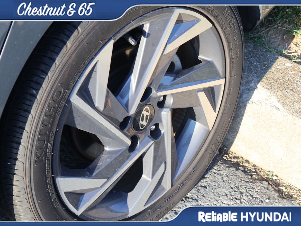 2025 Hyundai Elantra SEL - Photo 24