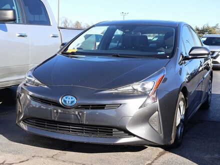 2017 Toyota Prius 5-Door Four Hatchback