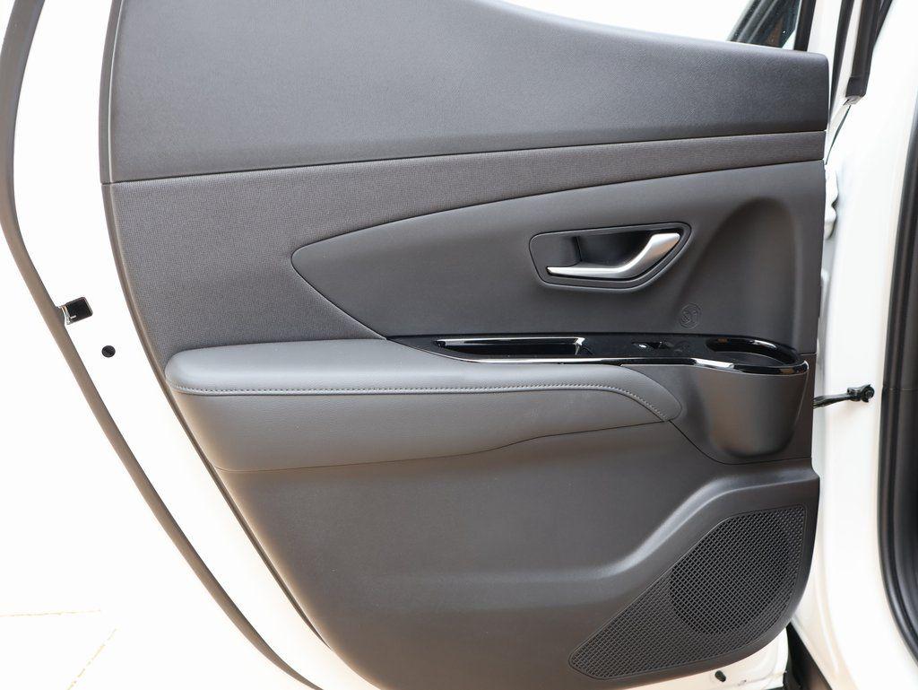 2026 Hyundai Santa Cruz Limited - Photo 17