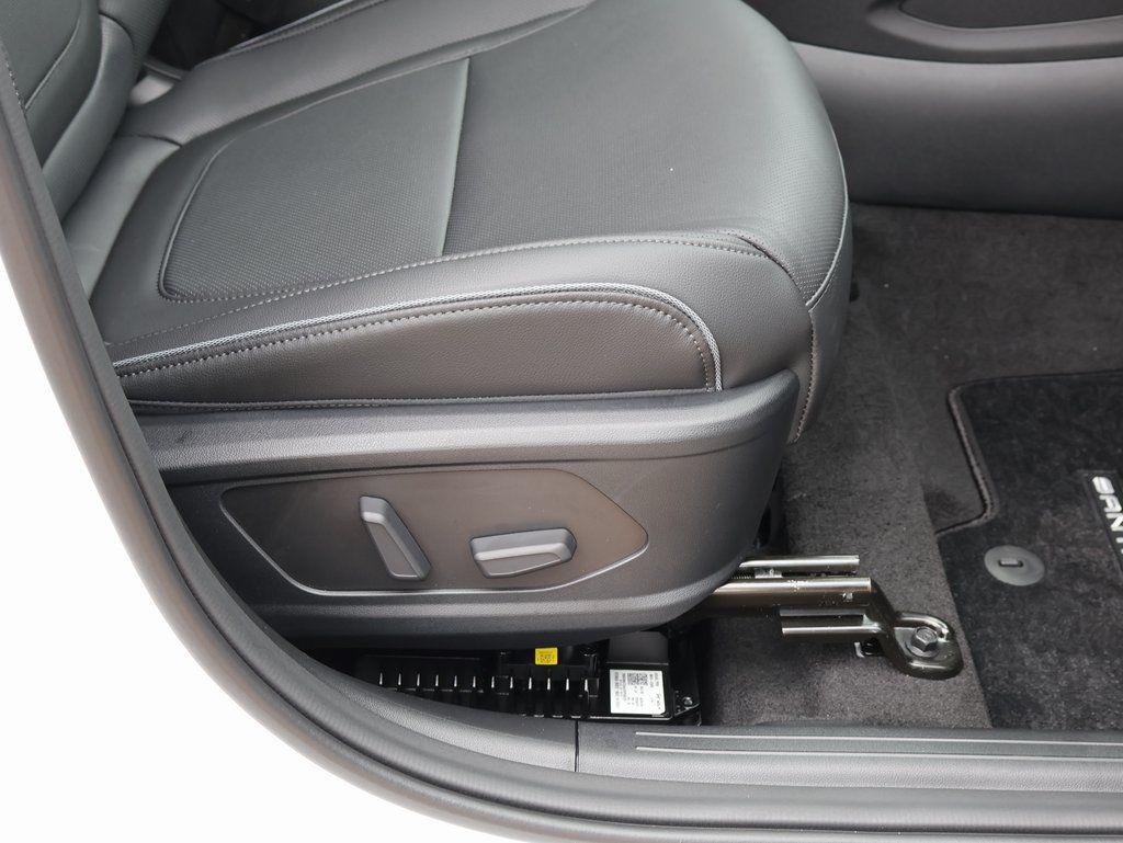 2026 Hyundai Santa Cruz Limited - Photo 11