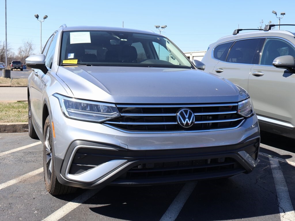 Used 2024 Volkswagen Tiguan 2.0T SE SUV