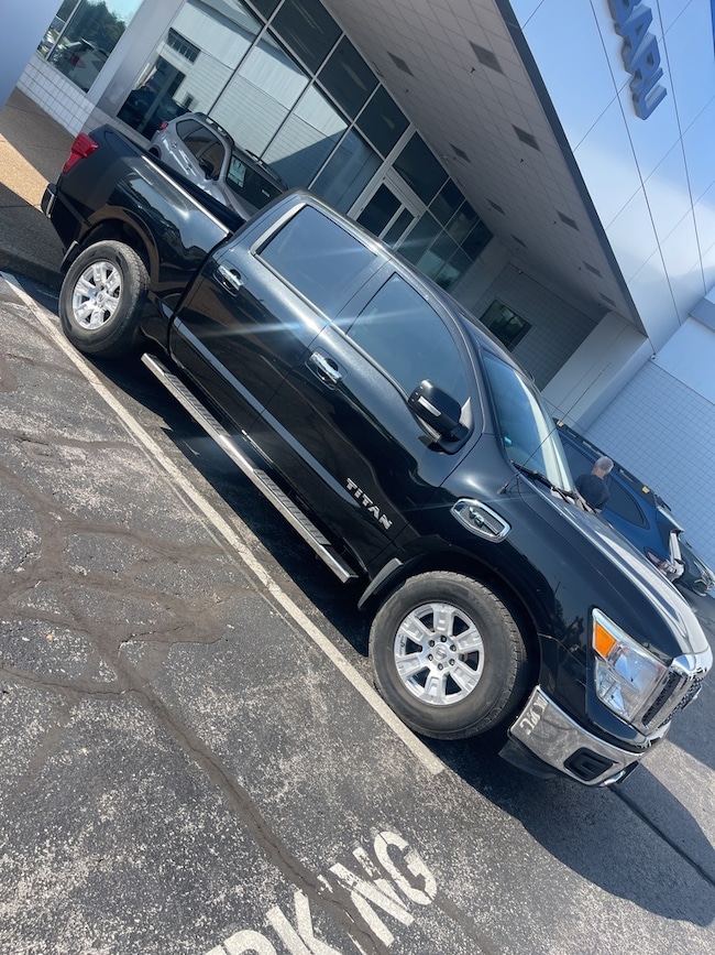 2017 Nissan Titan SV Truck Crew Cab