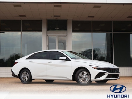 2026 Hyundai Elantra SE Sedan
