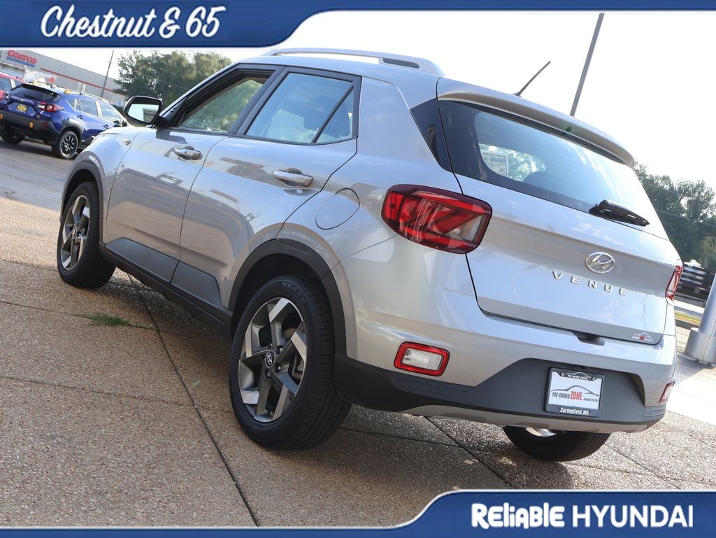 Used 2025 Hyundai Venue SEL SUV