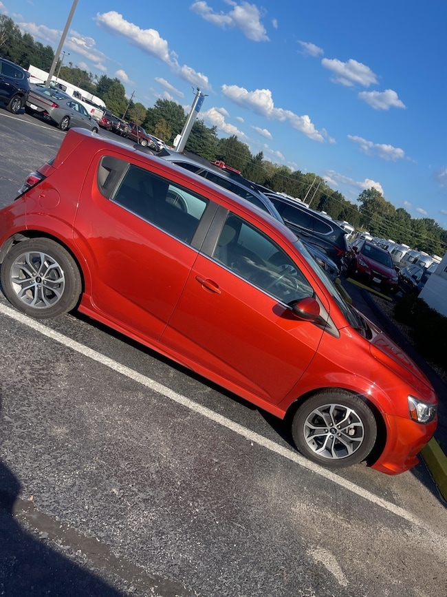 2020 Chevrolet Sonic LT w/1SD Hatchback