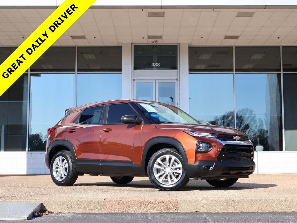 2020 Chevrolet Sonic LT photo 2