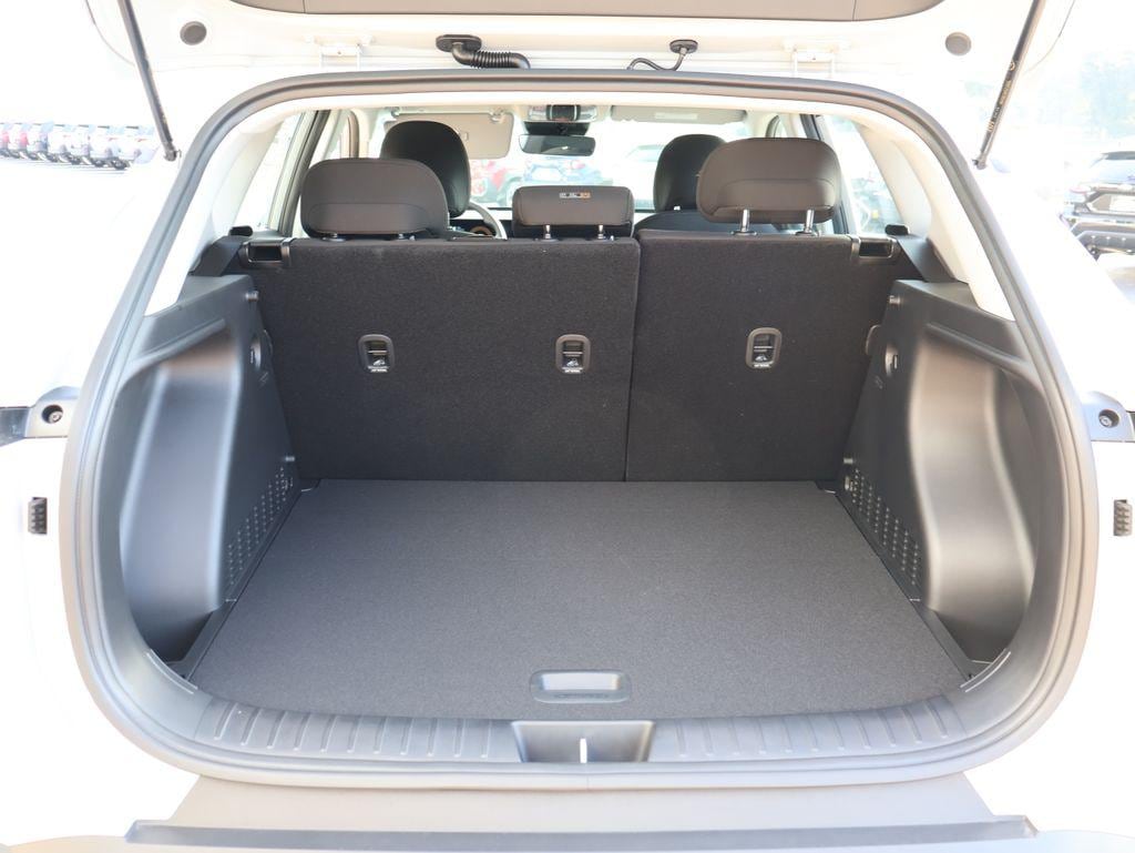 New 2027 Cyber Gray Metallic Hyundai SE AWD image 14