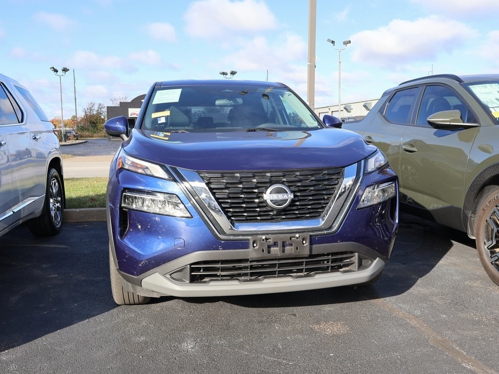 Used 2022 Nissan Rogue SV SUV