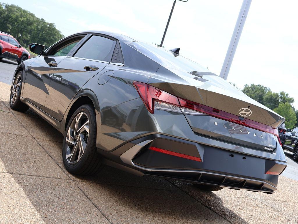 New 2026 Hyundai Elantra Limited Sedan