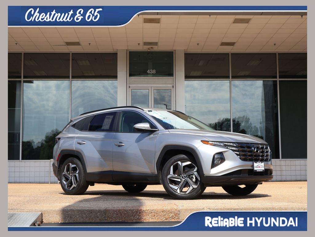 Shimmering Silver 2022 Hyundai Tucson SUV / Crossover Front-Wheel Drive 8-Speed Automatic