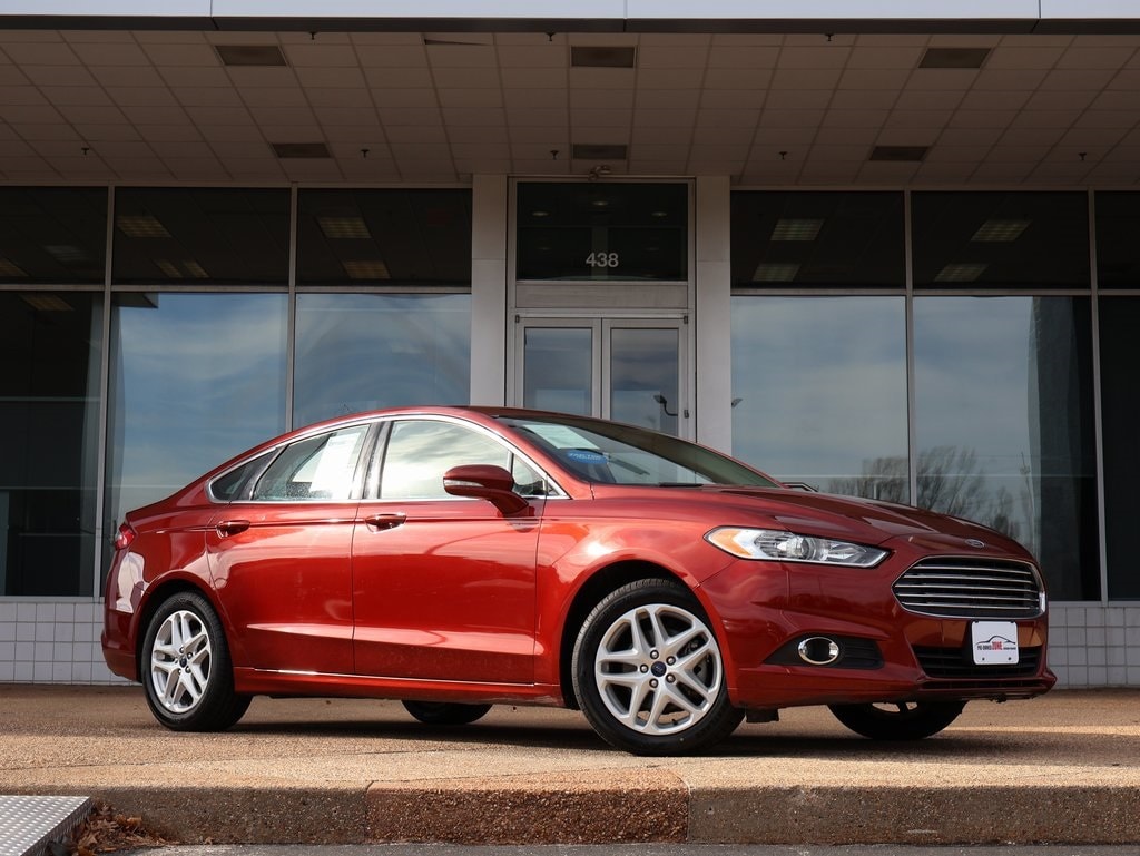 2014 Ford Fusion SE's photo