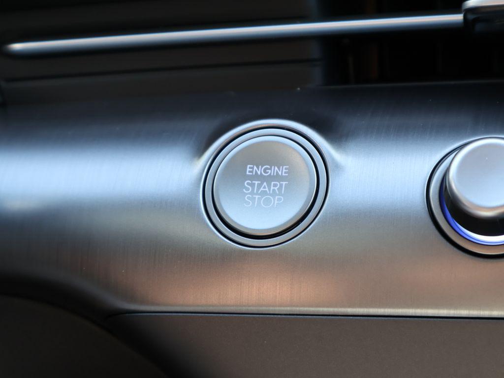 New 2027 Cyber Gray Metallic Hyundai SE AWD image 31