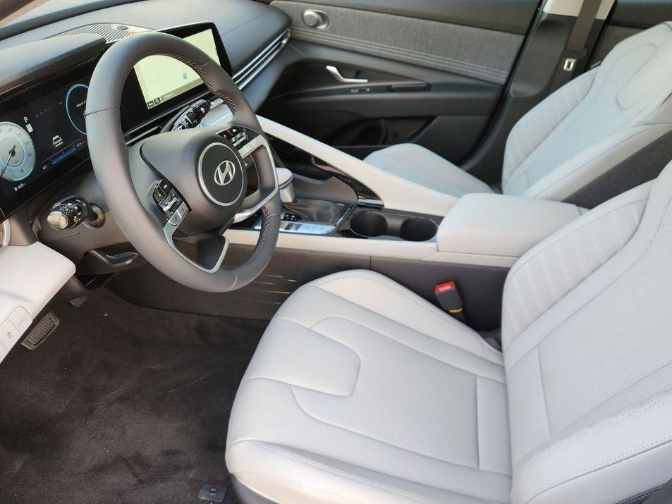 2026 Hyundai Elantra Limited - Photo 11