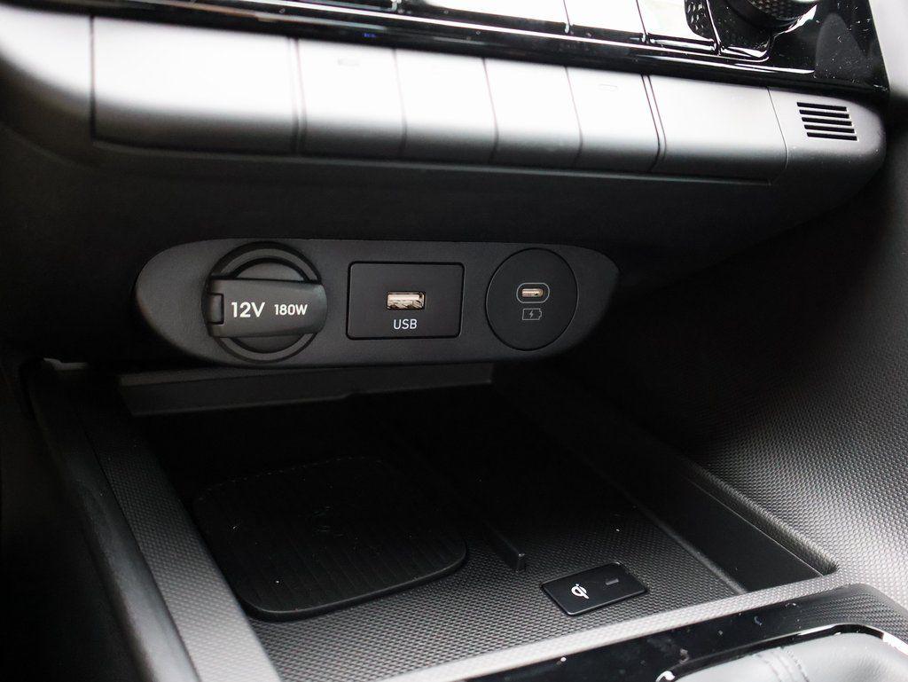 2025 Hyundai Elantra SEL - Photo 37