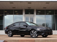 2025 Hyundai Elantra Limited Sedan