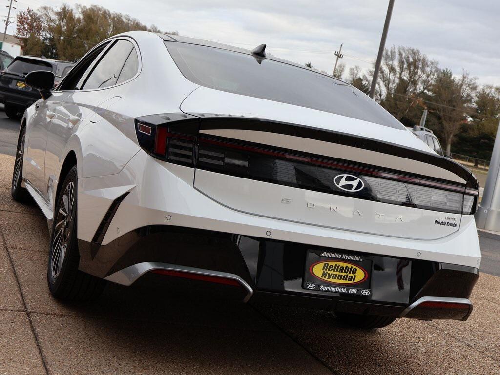 New 2026 Hyundai Sonata Hybrid Limited Sedan
