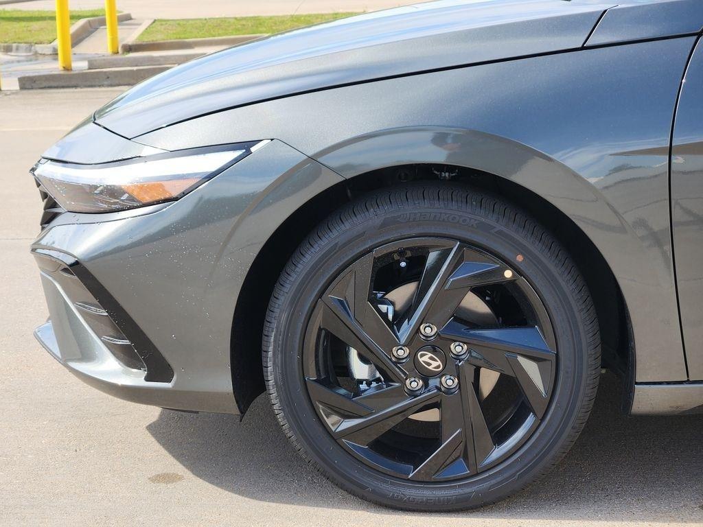 New 2026 Hyundai Elantra SEL Sport Sedan