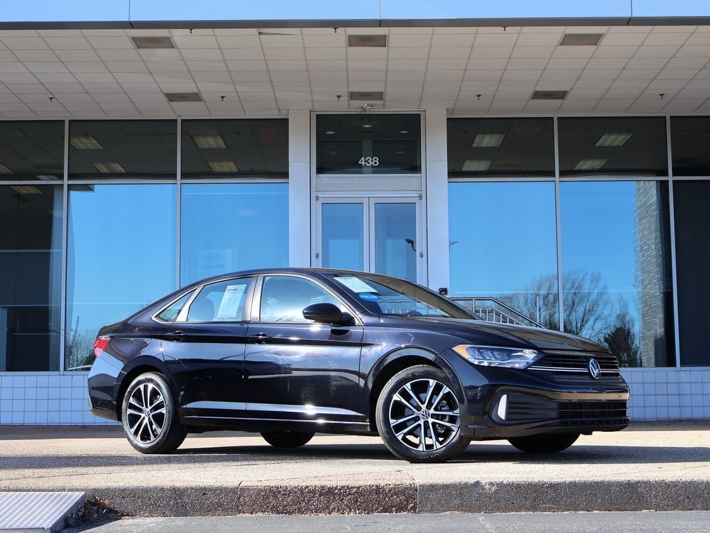 2023 Volkswagen Jetta Sport's photo