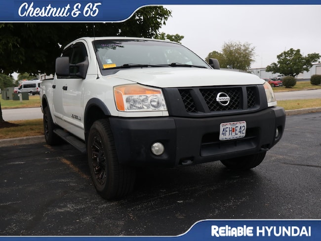 2014 Nissan Titan PRO-4X Truck Crew Cab