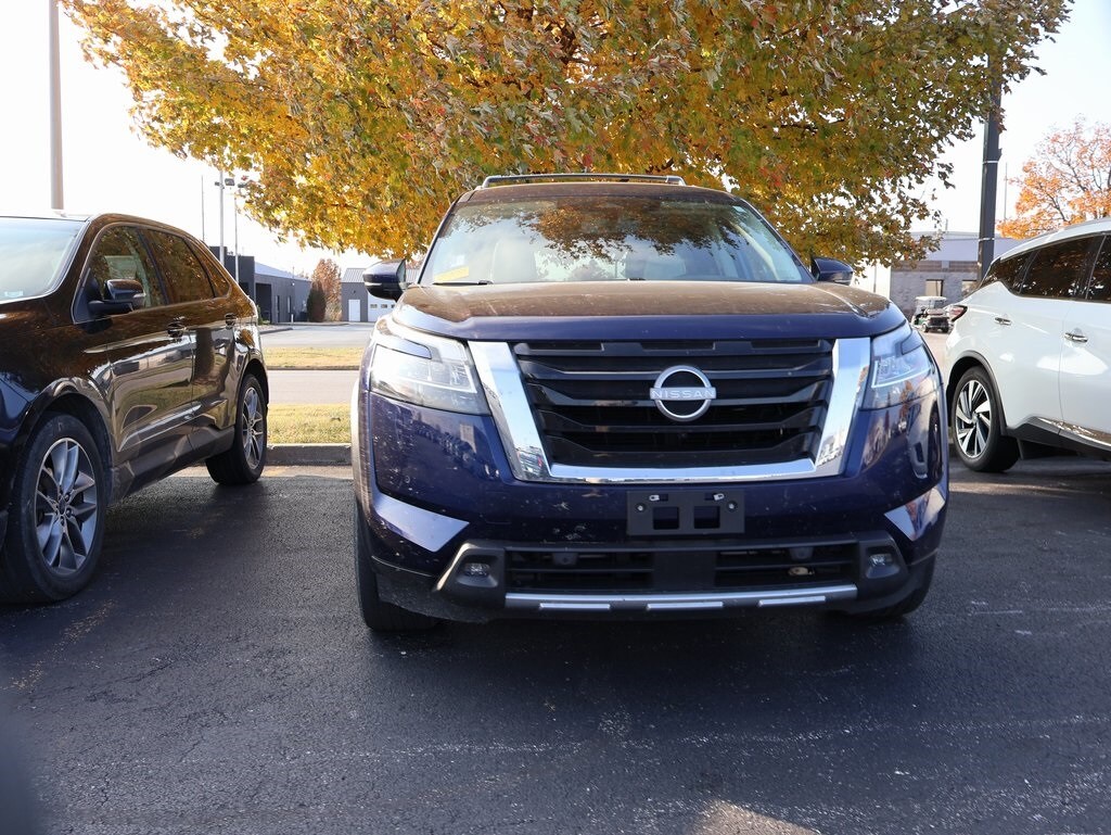 Used 2024 Nissan Pathfinder SL SUV