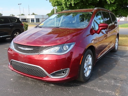 2018 Chrysler Pacifica Touring L Van