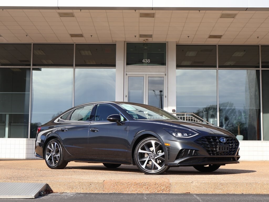 2023 Hyundai Sonata SEL Plus photo 2