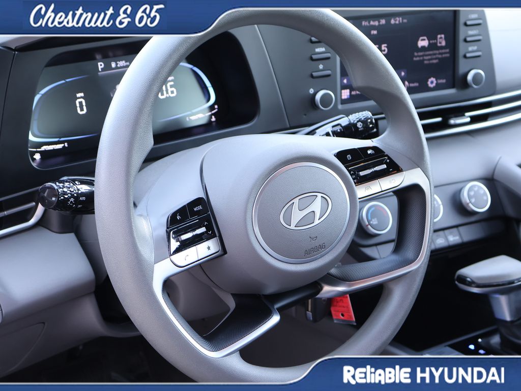 2024 Hyundai Elantra SE - Photo 24