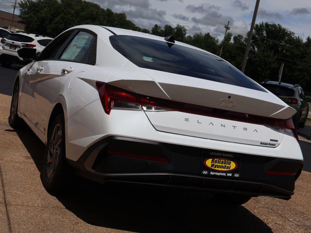 New 2026 Hyundai Elantra Hybrid Blue Sedan
