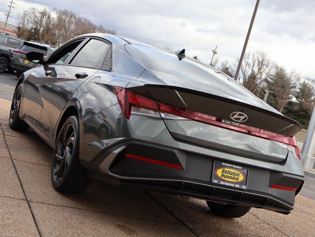 New 2026 Hyundai Elantra SEL Sport Sedan