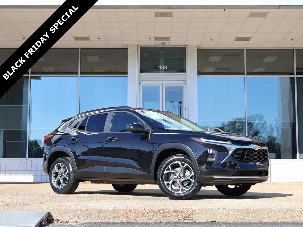 2024 Chevrolet Colorado Trail Boss photo 2