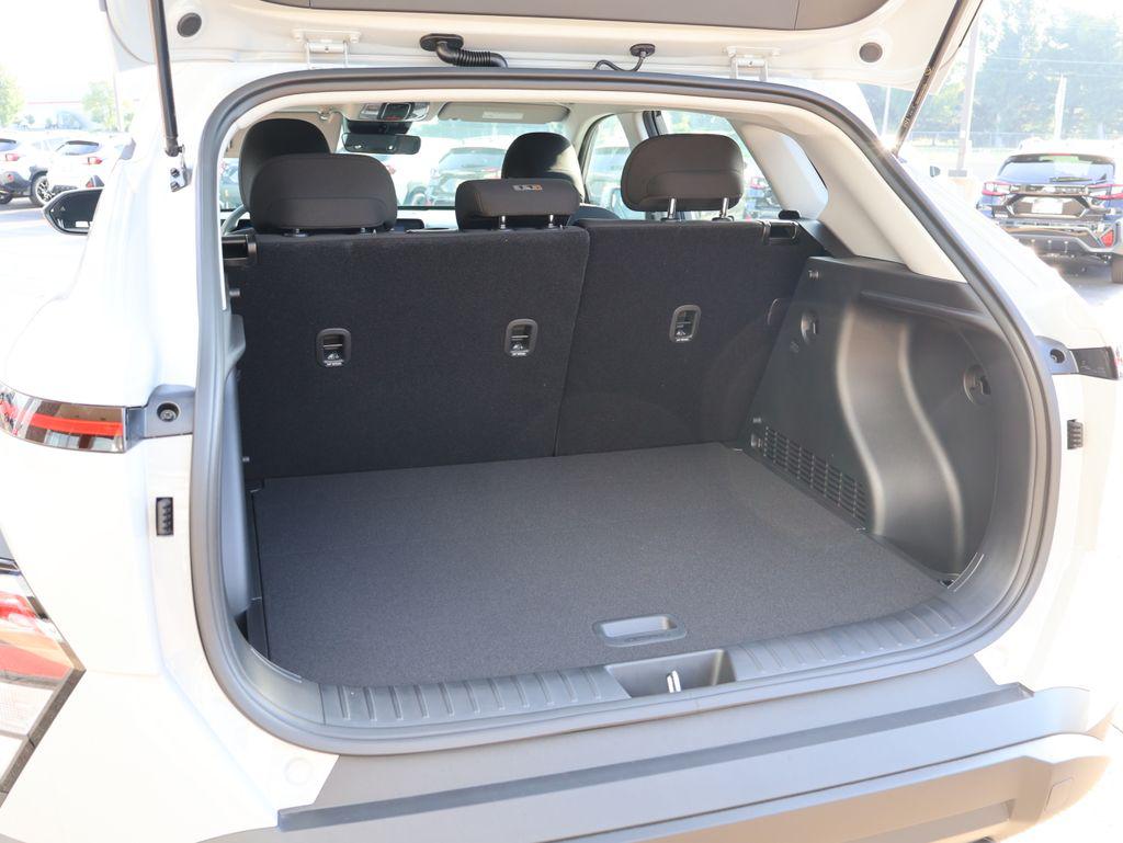 New 2027 Cyber Gray Metallic Hyundai SE AWD image 15
