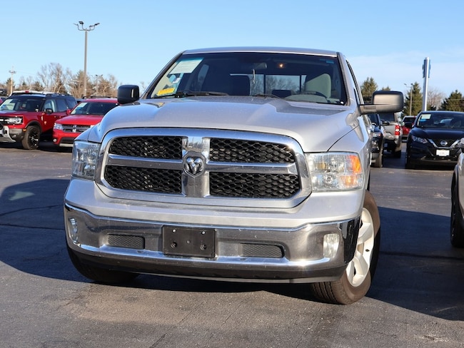 2017 Ram 1500 SLT Truck Crew Cab