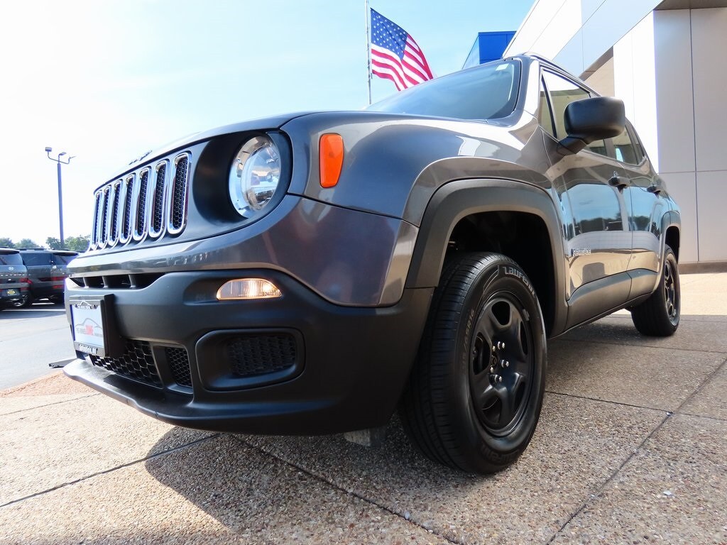 Used 2017 Jeep Renegade Sport with VIN ZACCJBAB3HPG29747 for sale in Springfield, MO