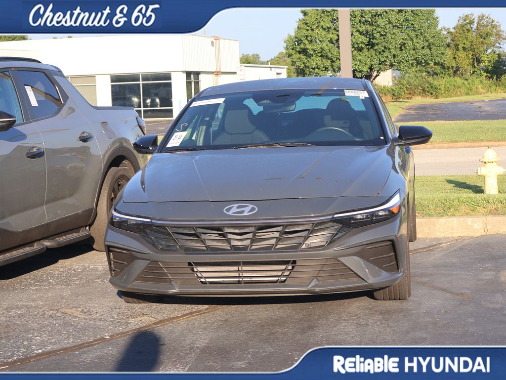 2025 Hyundai Elantra SEL - Photo 7