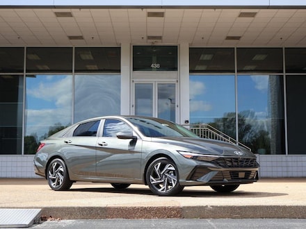 2025 Hyundai Elantra Limited Sedan