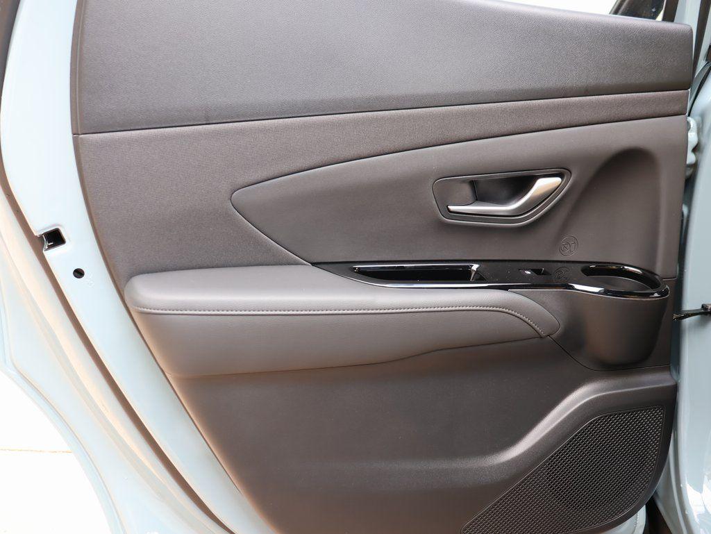 2026 Hyundai Santa Cruz Limited - Photo 17