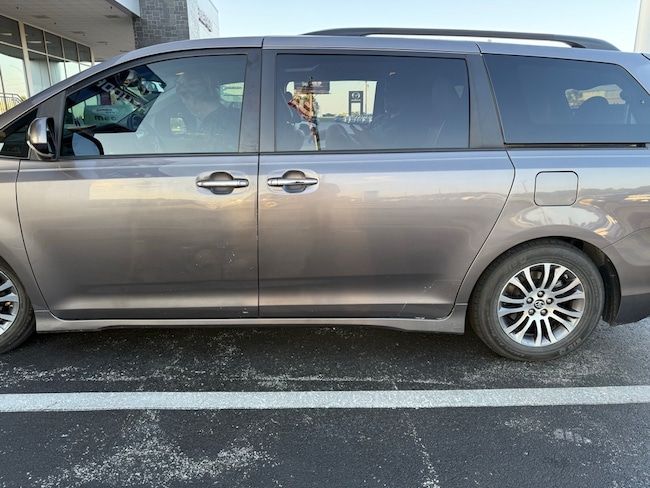 2020 Toyota Sienna Van